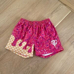 Baseballl lifestyle men’s size small ice cream shorts